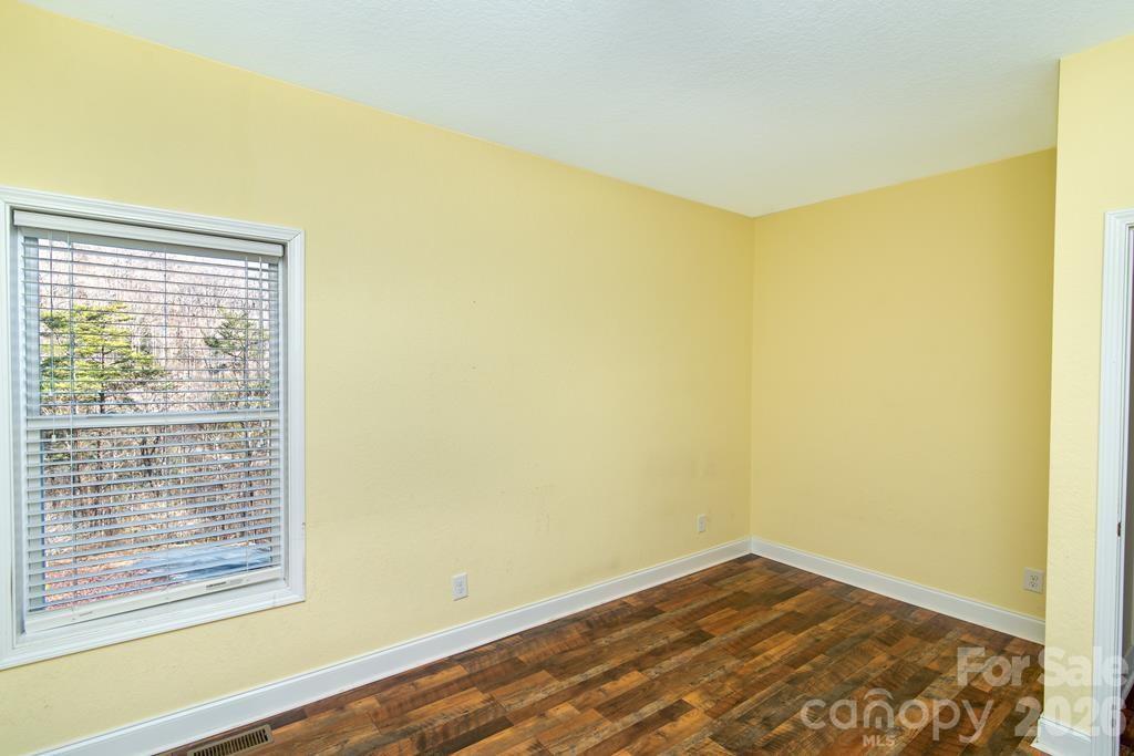 12 Chigger Ridge Road Sylva, NC 28779 - Photo 21 of 33