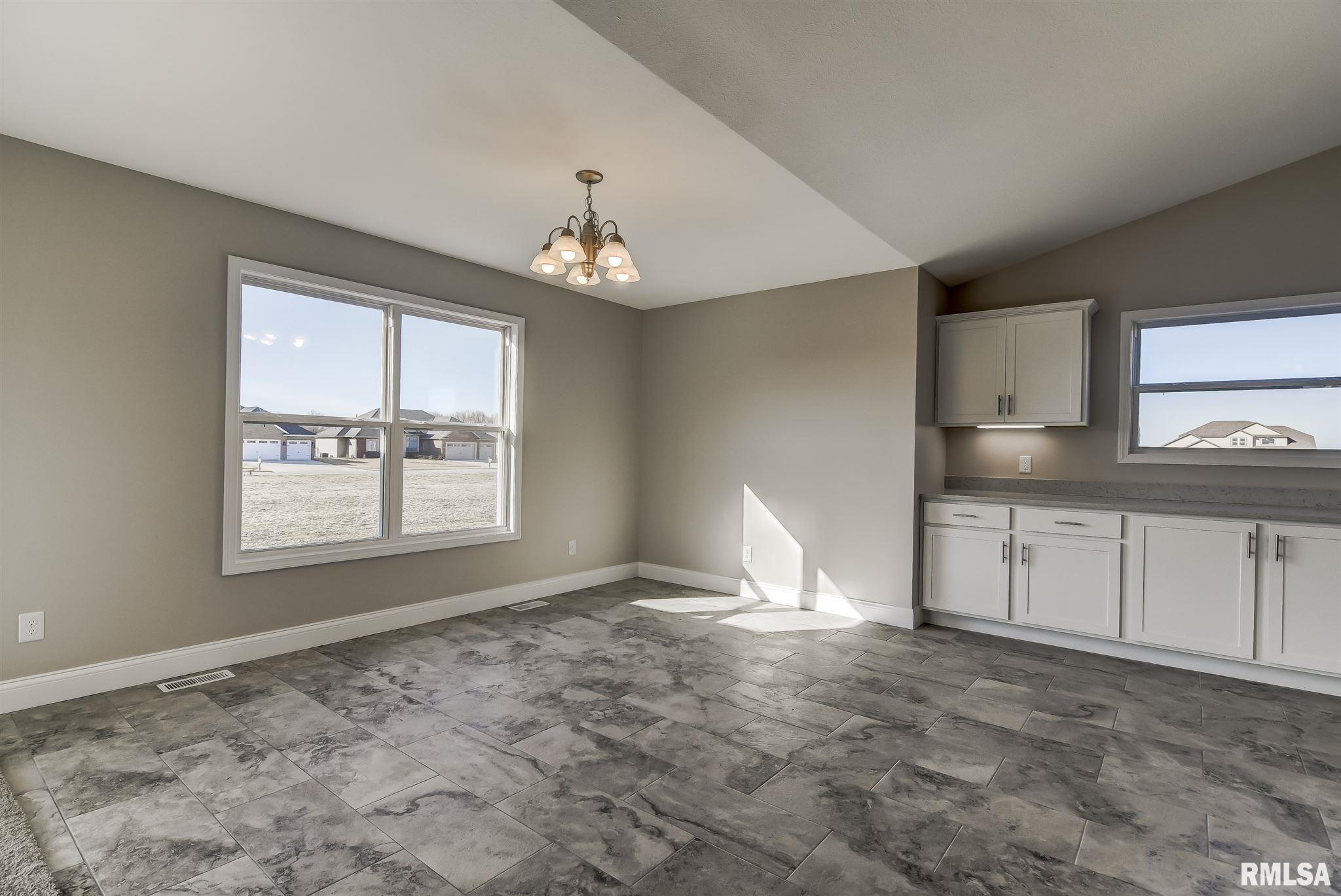 3516 Peach Tree Drive Springfield, IL 62711 - Photo 13 of 34 Gallery Image 13