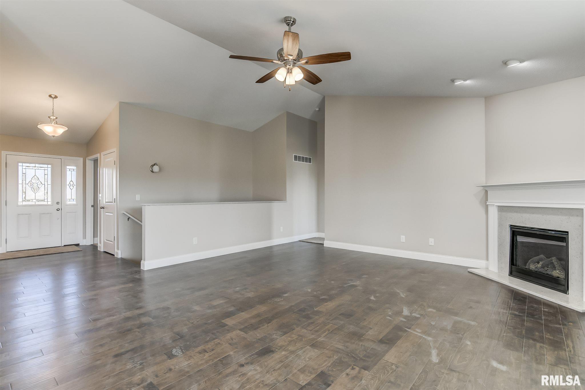 3516 Peach Tree Drive Springfield, IL 62711 - Photo 4 of 34 Gallery Image 4
