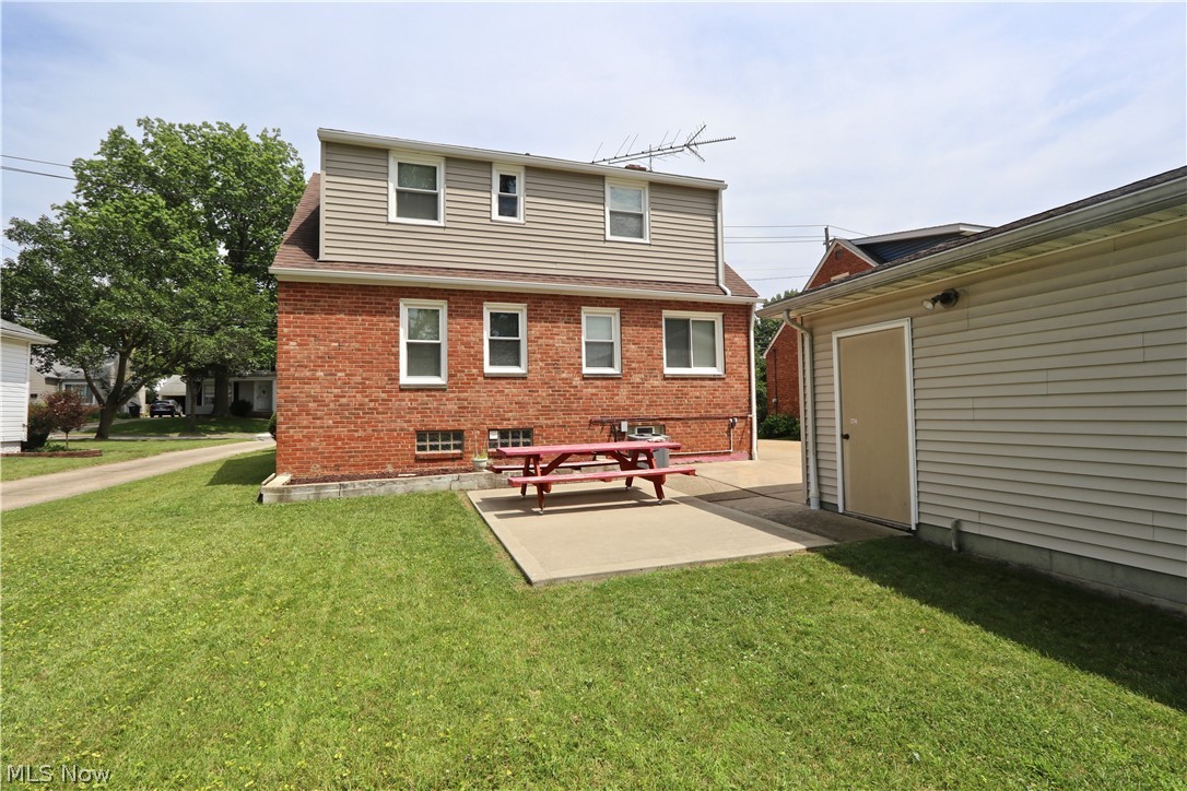 1424 Irene Road Lyndhurst, OH 44124 - Photo 16 of 17