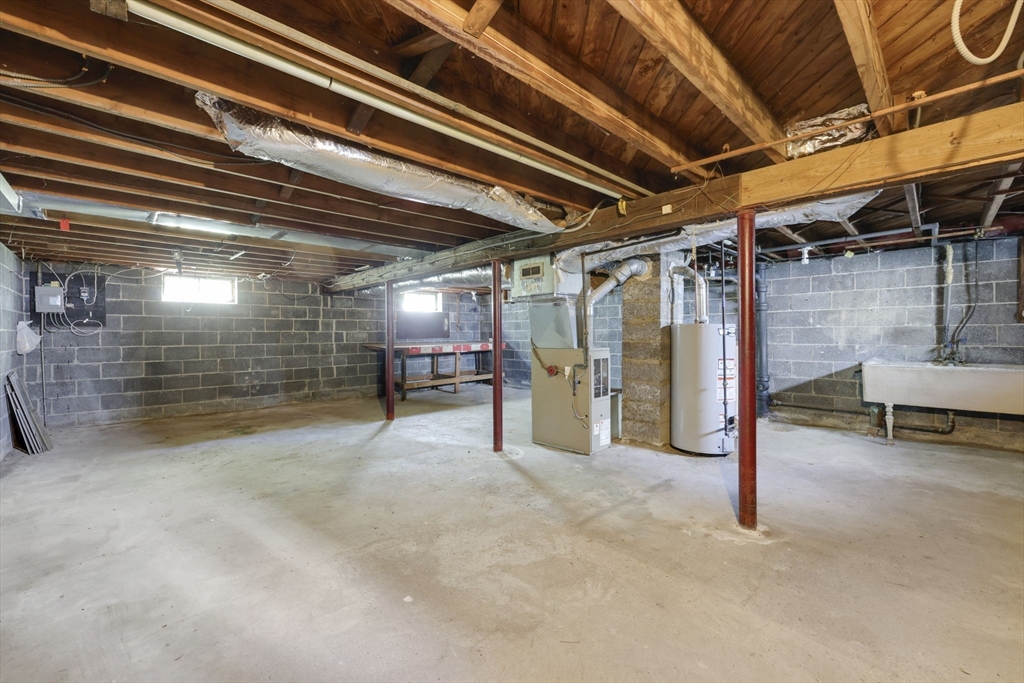 95 Kingsley Street Springfield, MA 01104 - Photo 23 of 29