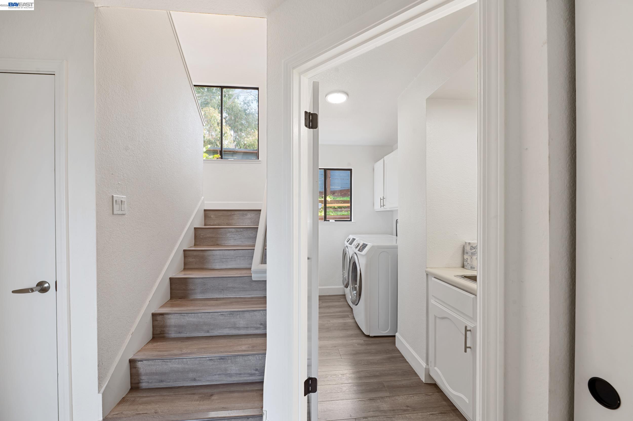 4384 Redwood Road Oakland, CA 94619 - Photo 20 of 54