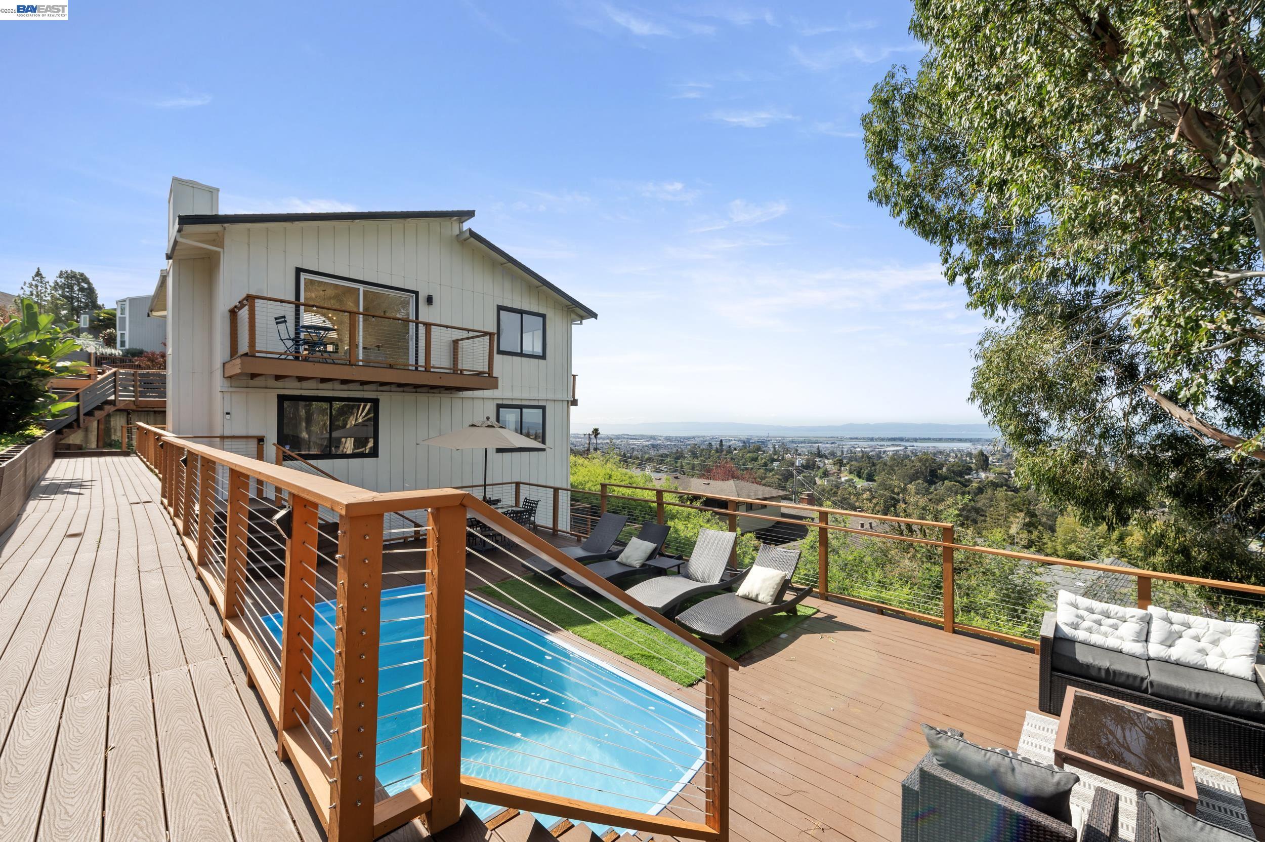 4384 Redwood Road Oakland, CA 94619 - Photo 32 of 54