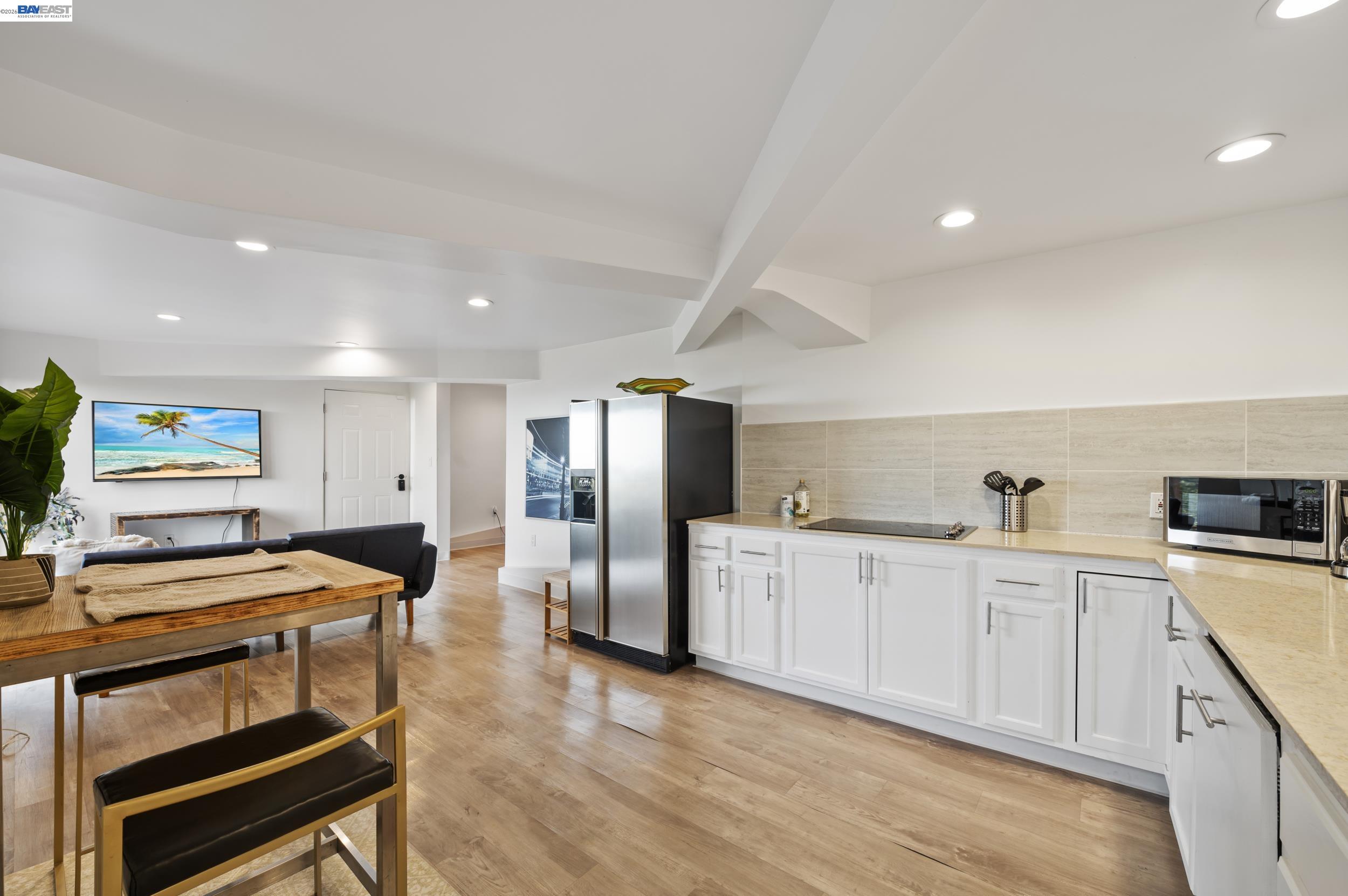 4384 Redwood Road Oakland, CA 94619 - Photo 34 of 54