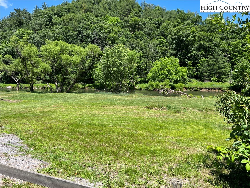8 Garvey Bridge Road Crumpler, NC 28617 - Photo 5 of 12 Gallery Image 5