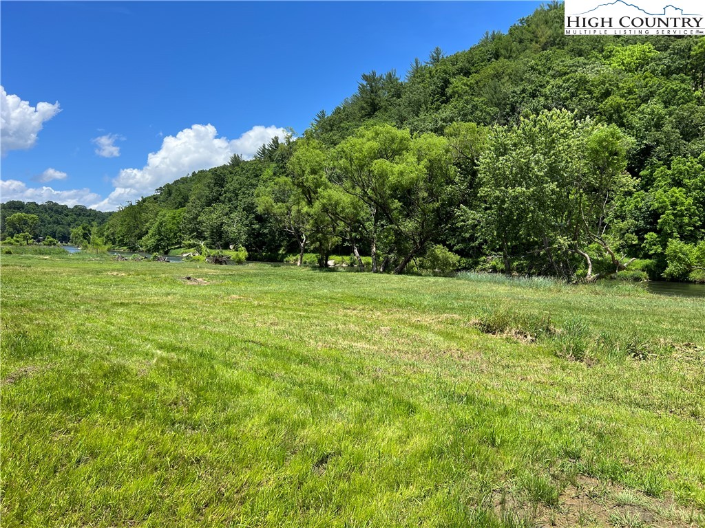 8 Garvey Bridge Road Crumpler, NC 28617 - Photo 6 of 12 Gallery Image 6