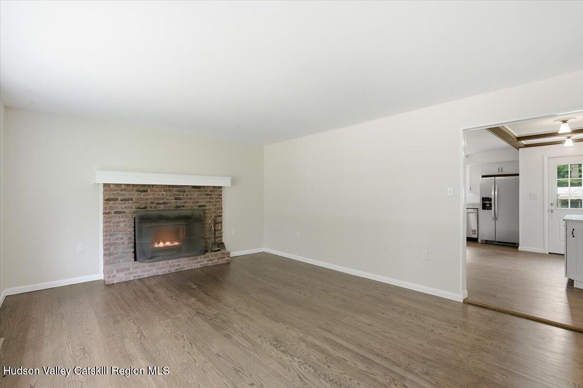 208 R. Mclaren Extension South Cairo, NY 12482 - Photo 7 of 48 07-Living Room