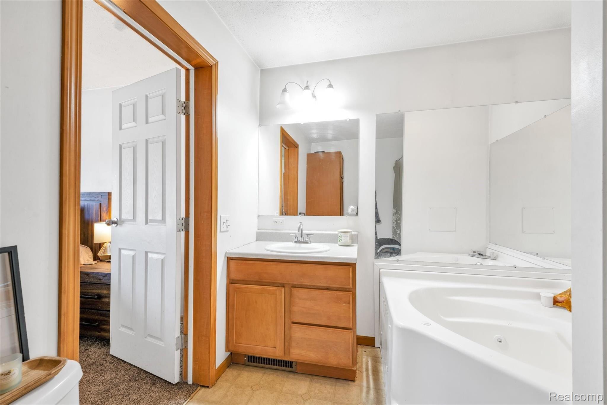 6625 Karlin Road Interlochen, MI 49643 - Photo 18 of 36 18-6625-Karlin-rd-WindowStill-Real-Estate-Photography-18.jpg