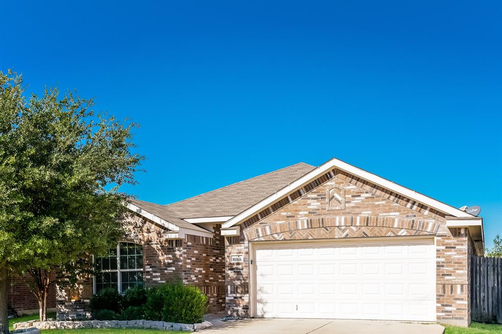 2016 Cattle Creek Road Fort Worth, TX 76134 - Photo 2 of 15 a view of a large building