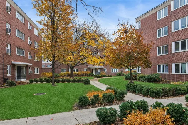 $110,000 | 7206 Oak Avenue, Unit 4SE, River Forest, IL 60305