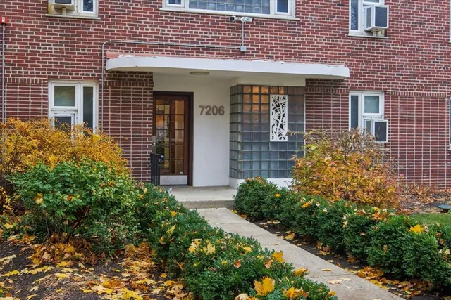 $110,000 | 7206 Oak Avenue, Unit 4SE, River Forest, IL 60305