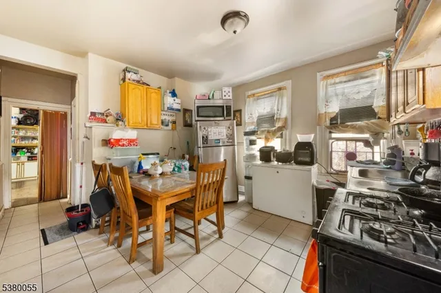 $750,000 | 146 Sherman Avenue, Newark, NJ 07114