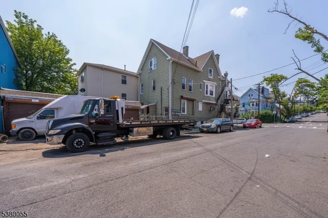 $750,000 | 146 Sherman Avenue, Newark, NJ 07114