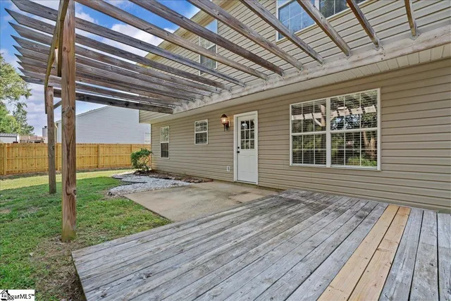 $325,000 | 410 Revis Creek Court, Simpsonville, SC 29681