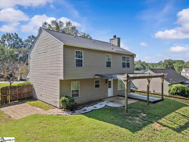 $325,000 | 410 Revis Creek Court, Simpsonville, SC 29681