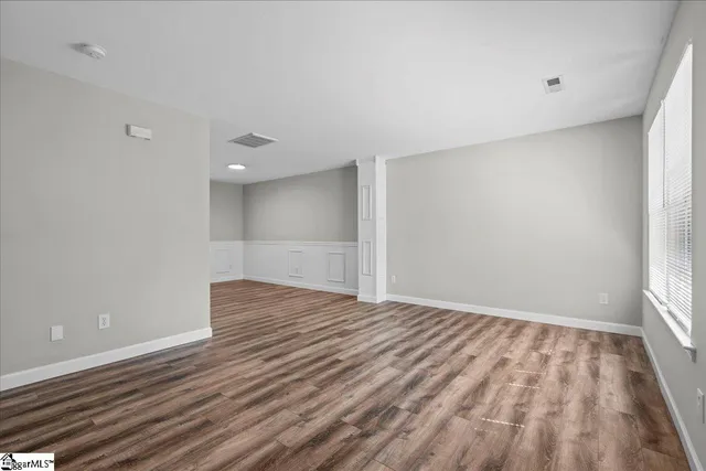 $325,000 | 410 Revis Creek Court, Simpsonville, SC 29681