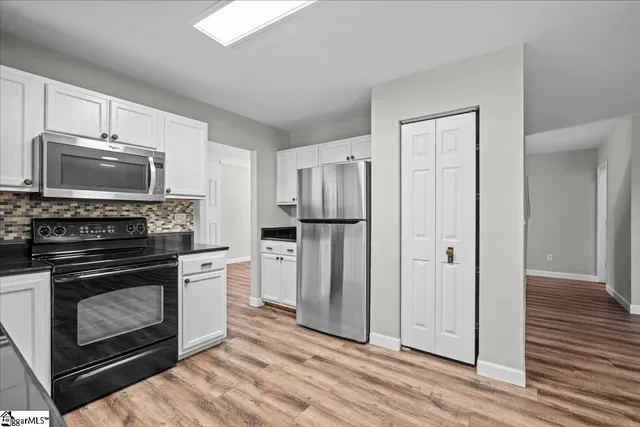 $325,000 | 410 Revis Creek Court, Simpsonville, SC 29681