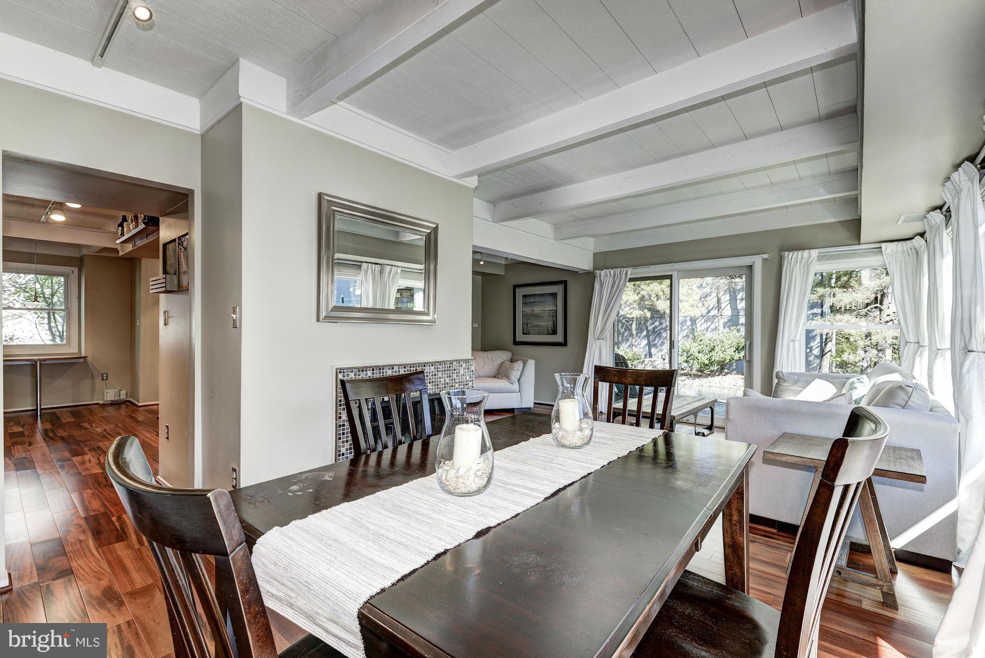 11141 Timberhead Court Reston, VA 20191 - Photo 8 of 30 Dining Room off Kitchen