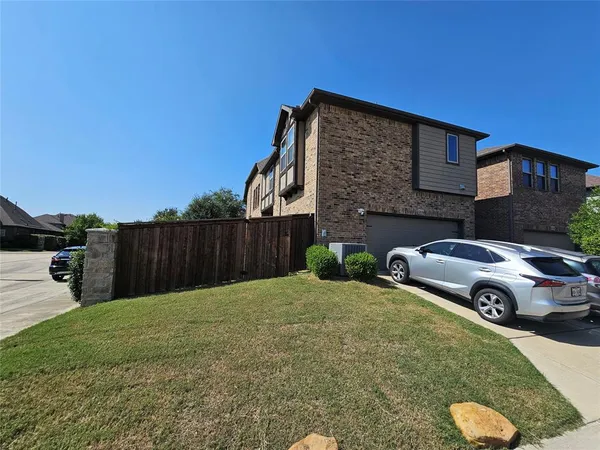 $3,200 | 1230 Lace Bark Way, Arlington, TX 76005