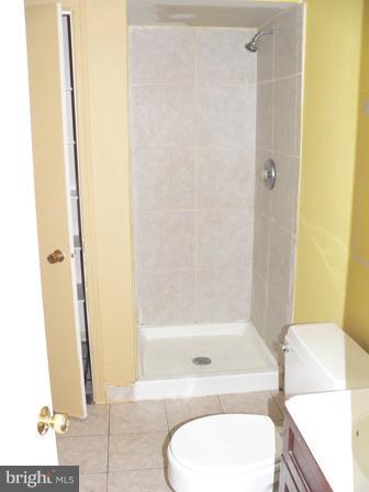 803 North York Road Sterling, VA 20164 - Photo 2 of 16 Bath