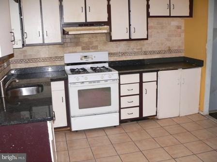 803 North York Road Sterling, VA 20164 - Photo 12 of 16 Kitchen