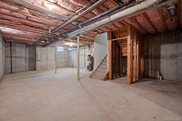 a view of a garage room