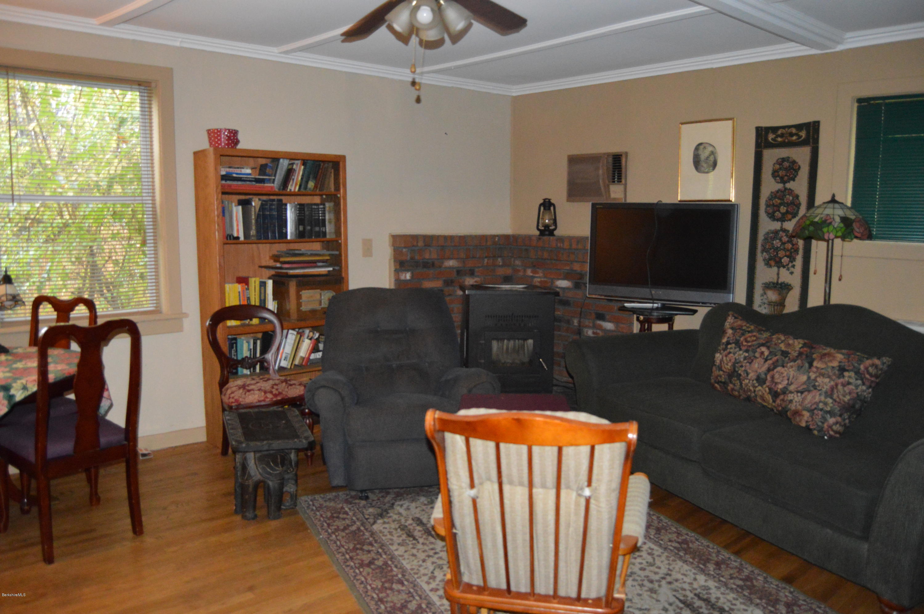 194 North Hoosac Road Williamstown, MA 01267 - Photo 20 of 40 DSC_0060