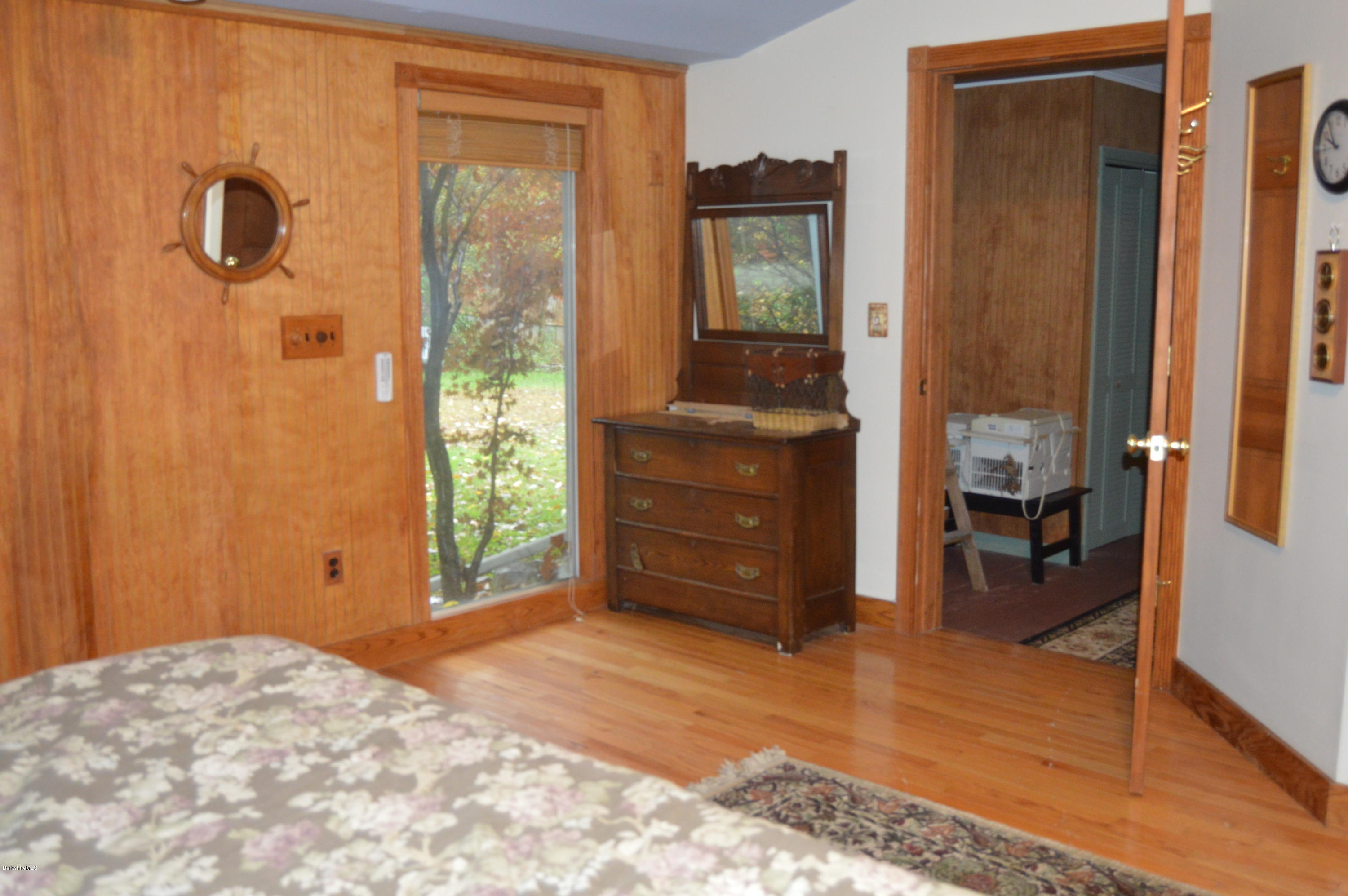 194 North Hoosac Road Williamstown, MA 01267 - Photo 33 of 40 DSC_0074