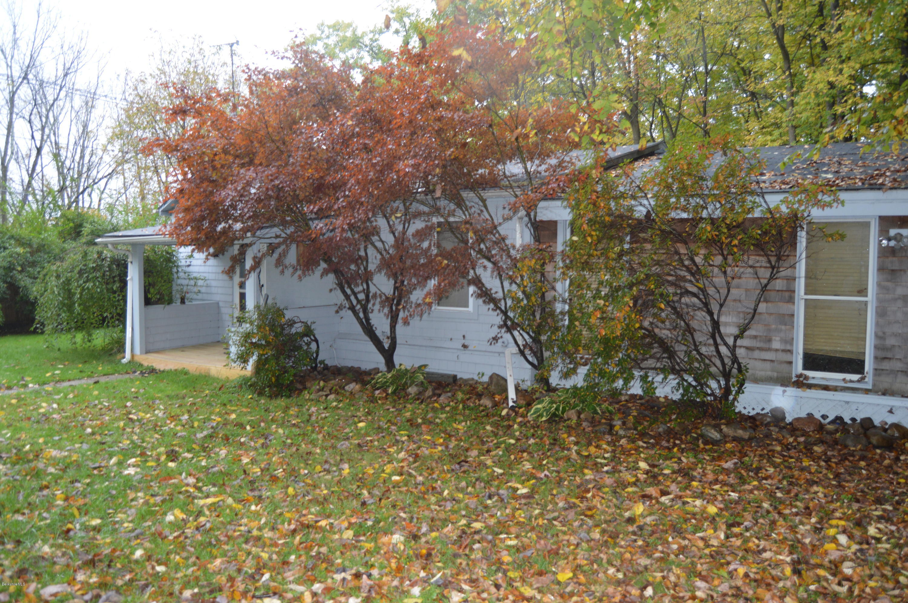 194 North Hoosac Road Williamstown, MA 01267 - Photo 9 of 40 DSC_0045