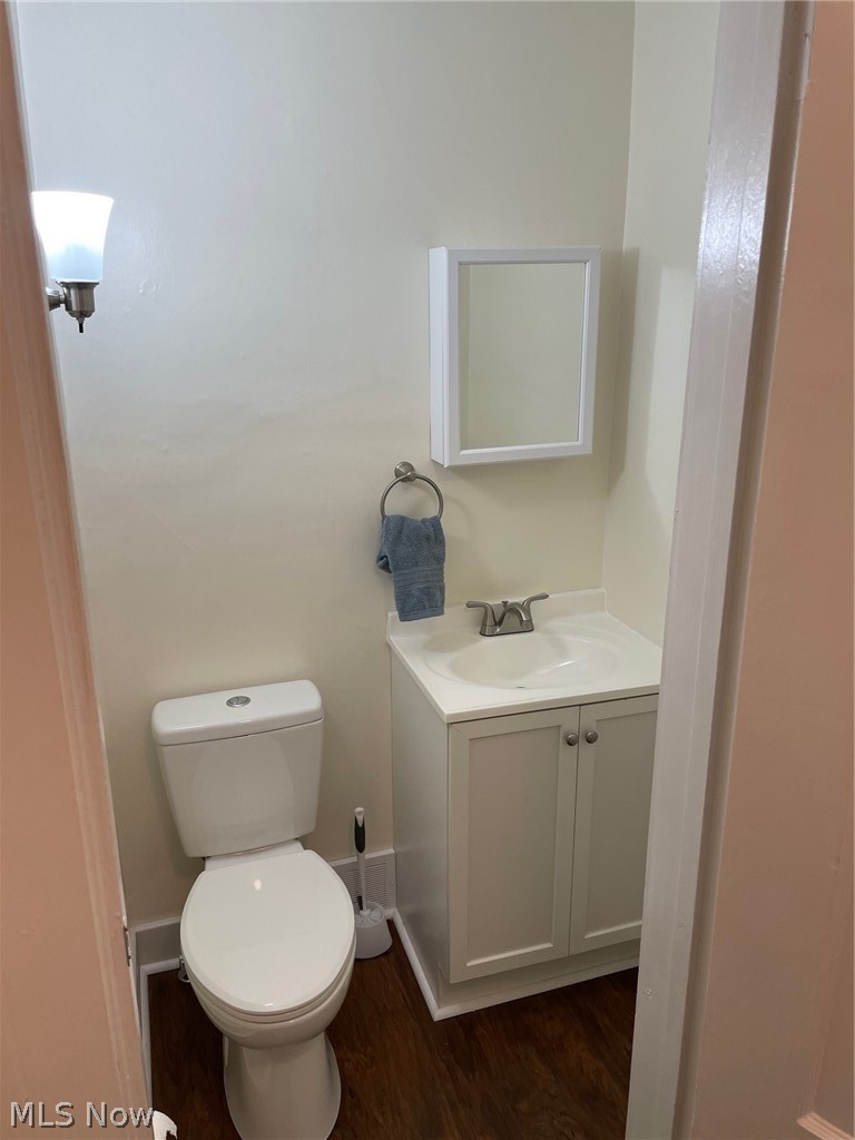 1694 Riverside Drive Akron, OH 44310 - Photo 9 of 19 1/2 Bath on the main floor