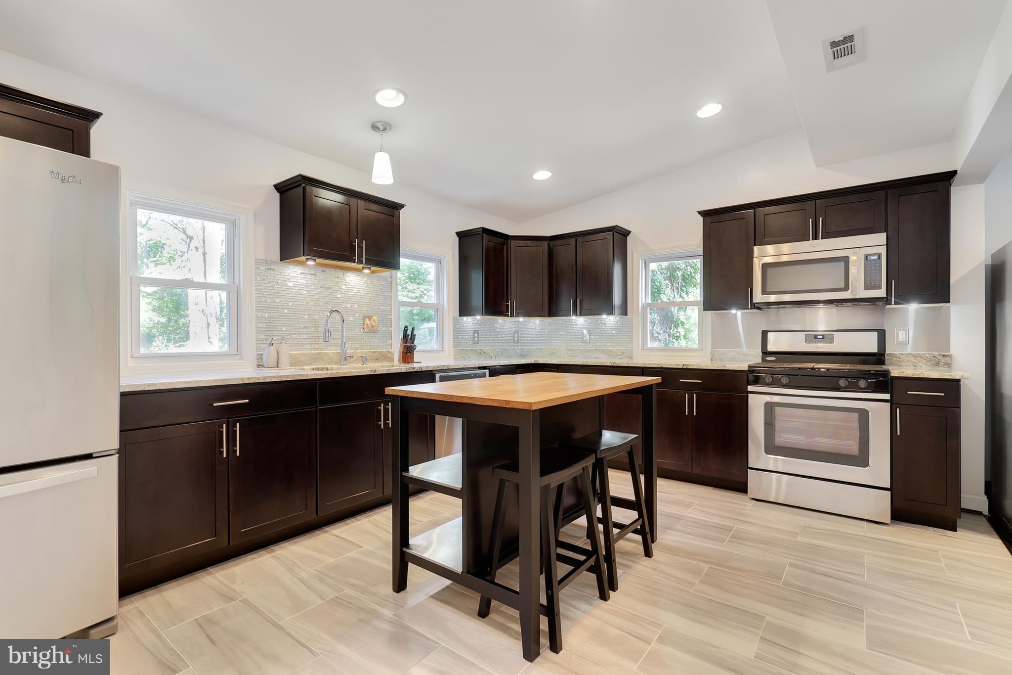 7722 Frederick Road Hyattsville, MD 20784 - Photo 11 of 30 Kitchen