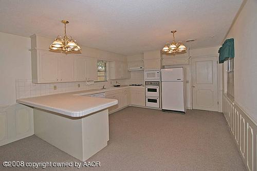 4813 Gary Lane Amarillo, TX 79110 - Photo 5 of 13 Kitchen