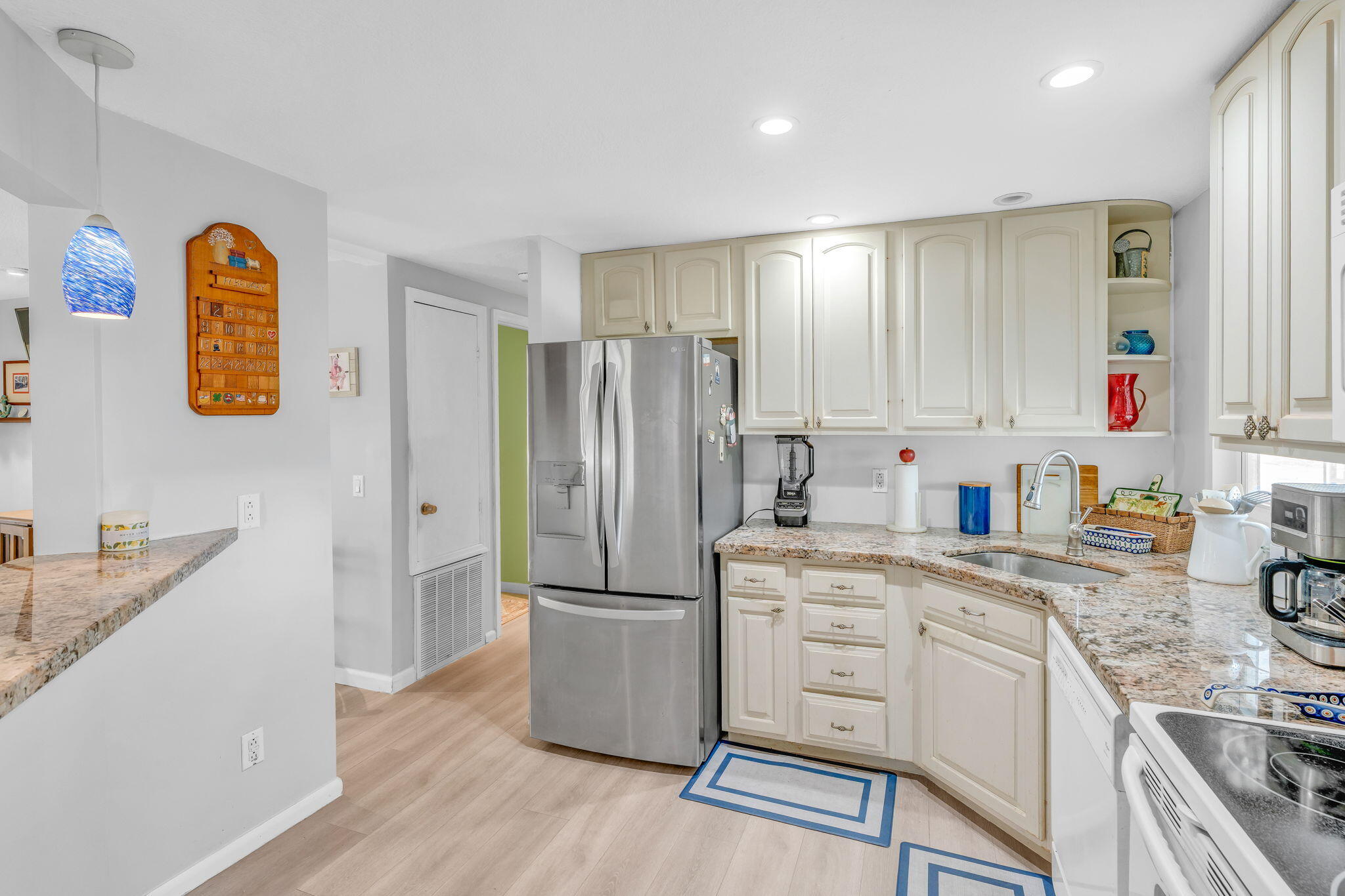 902 South Ruby Drive Key Largo, FL 33037 - Photo 3 of 44 Remodeled kitchen