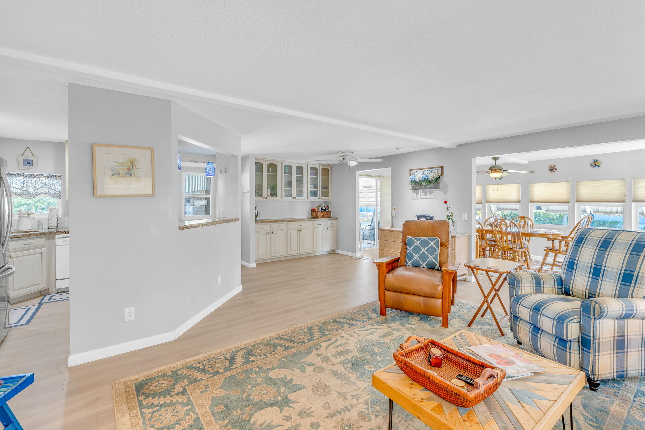 902 South Ruby Drive Key Largo, FL 33037 - Photo 33 of 44 a bedroom with furniture and a rug