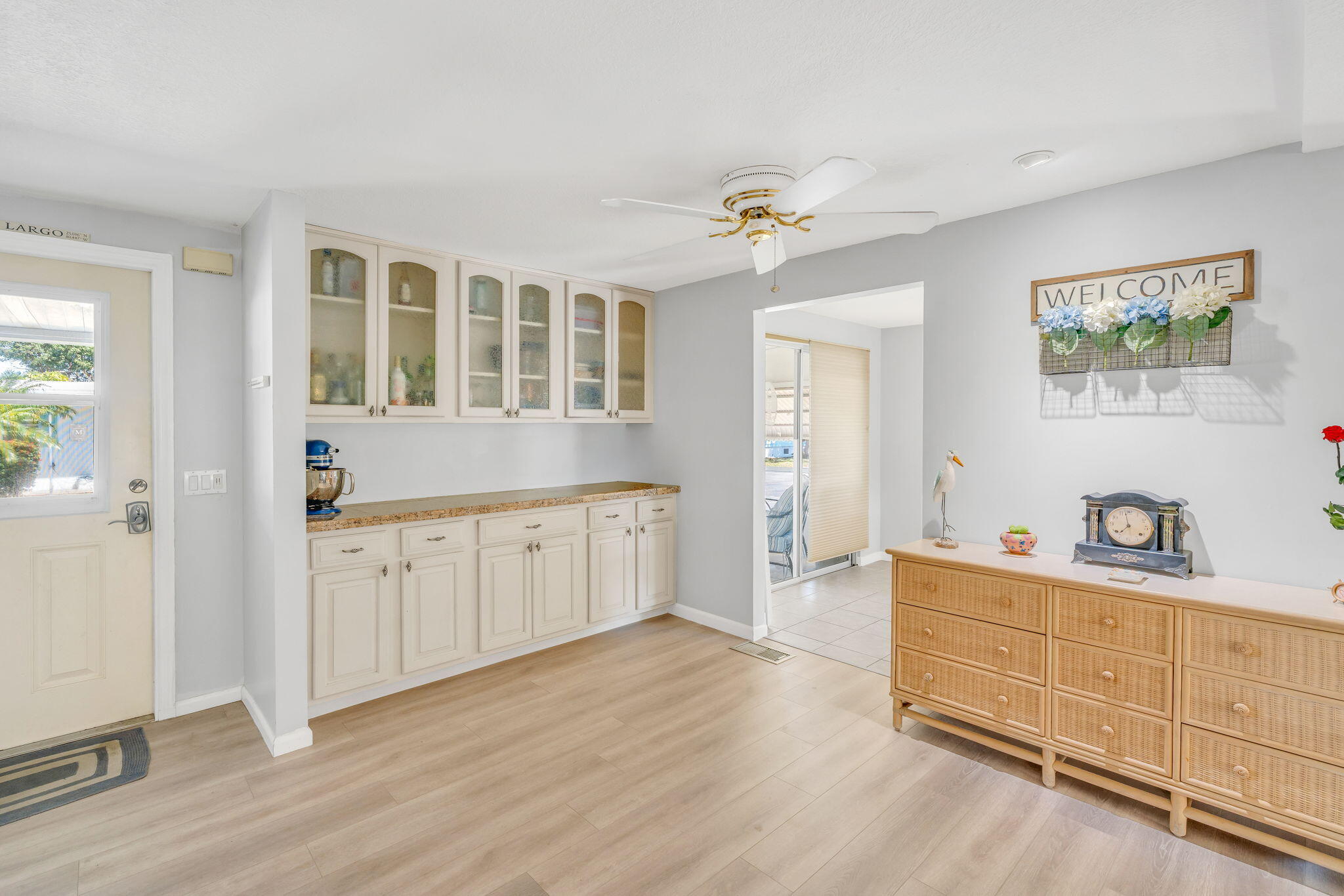 902 South Ruby Drive Key Largo, FL 33037 - Photo 34 of 44 a spacious bathroom with a double vanity sink a mirror a bathtub and