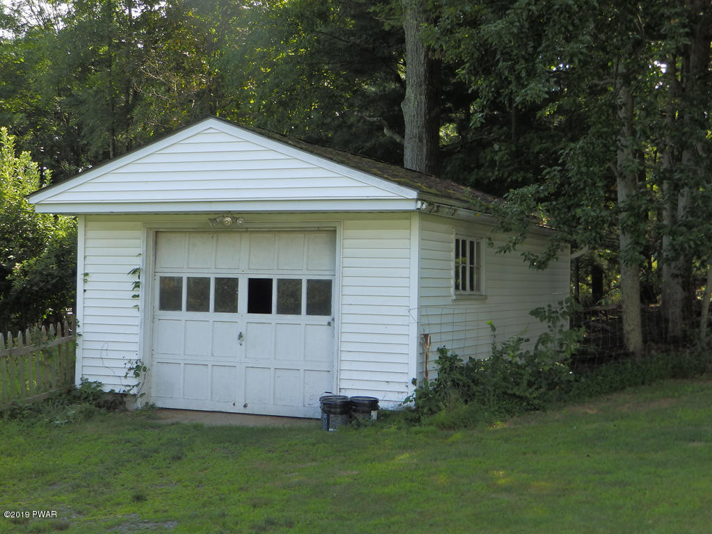 296 Cummins Hill Road Milford, PA 18337 - Photo 16 of 18 Deattached Garage