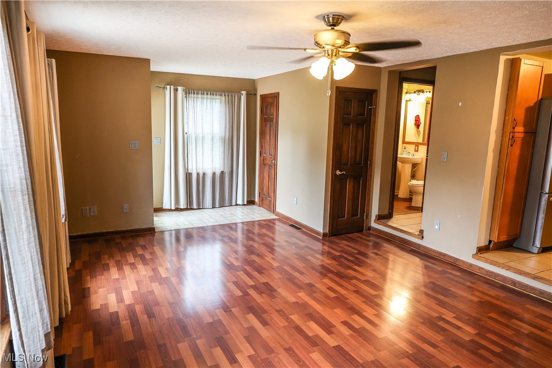 6799 Fry Road Cleveland, OH 44130 - Photo 14 of 35