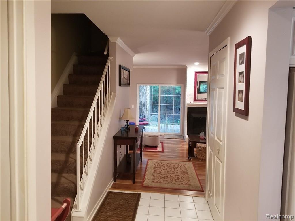 1272 Windmill Court Rochester Hills, MI 48306 - Photo 2 of 19