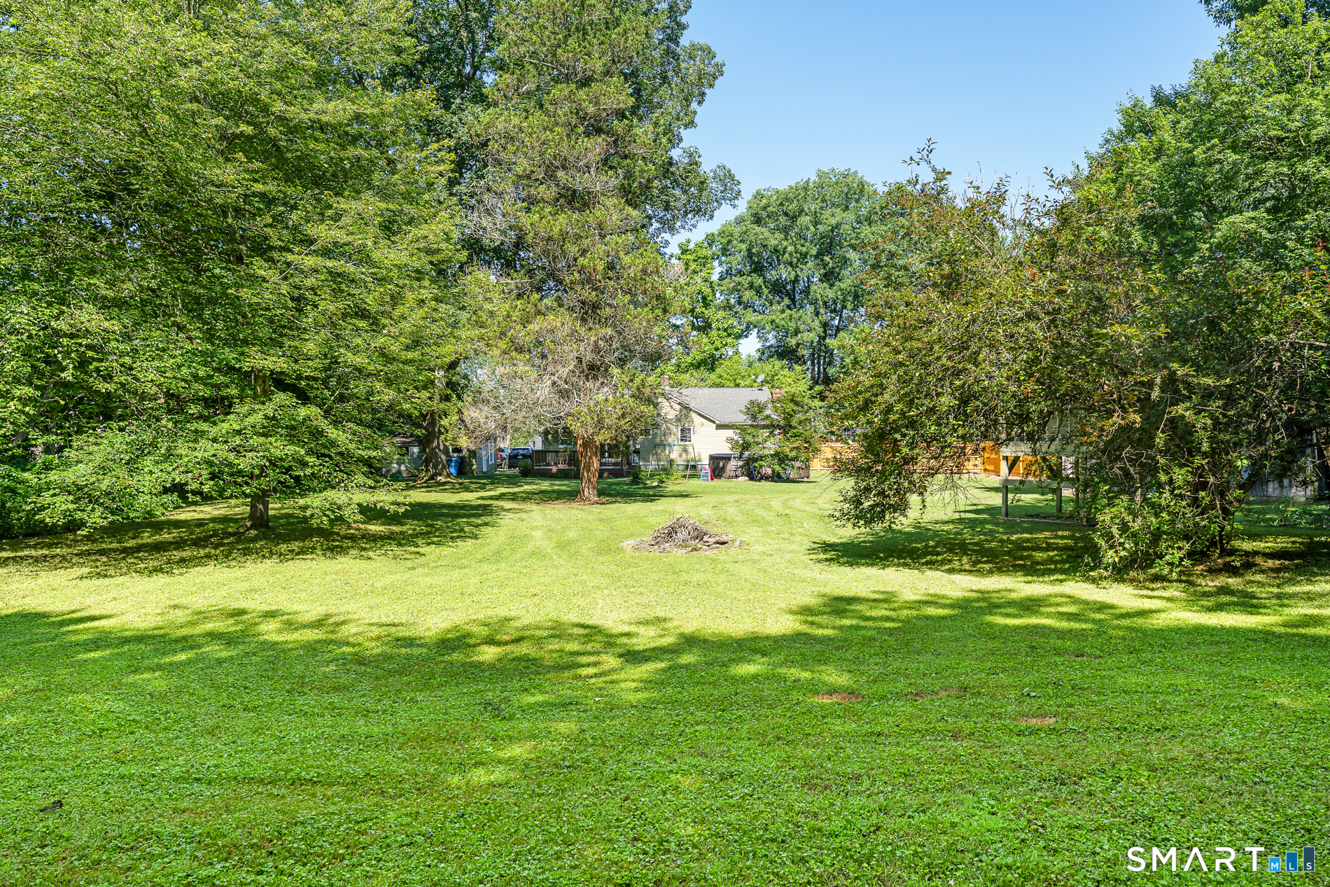 1070 Norwich Road Plainfield, CT 06374 - Photo 29 of 32