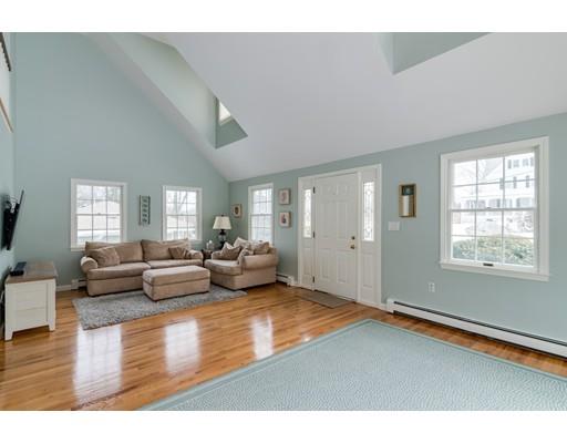 17 Norfolk Road Cohasset, MA 02025 - Photo 9 of 18 Gallery Image 9