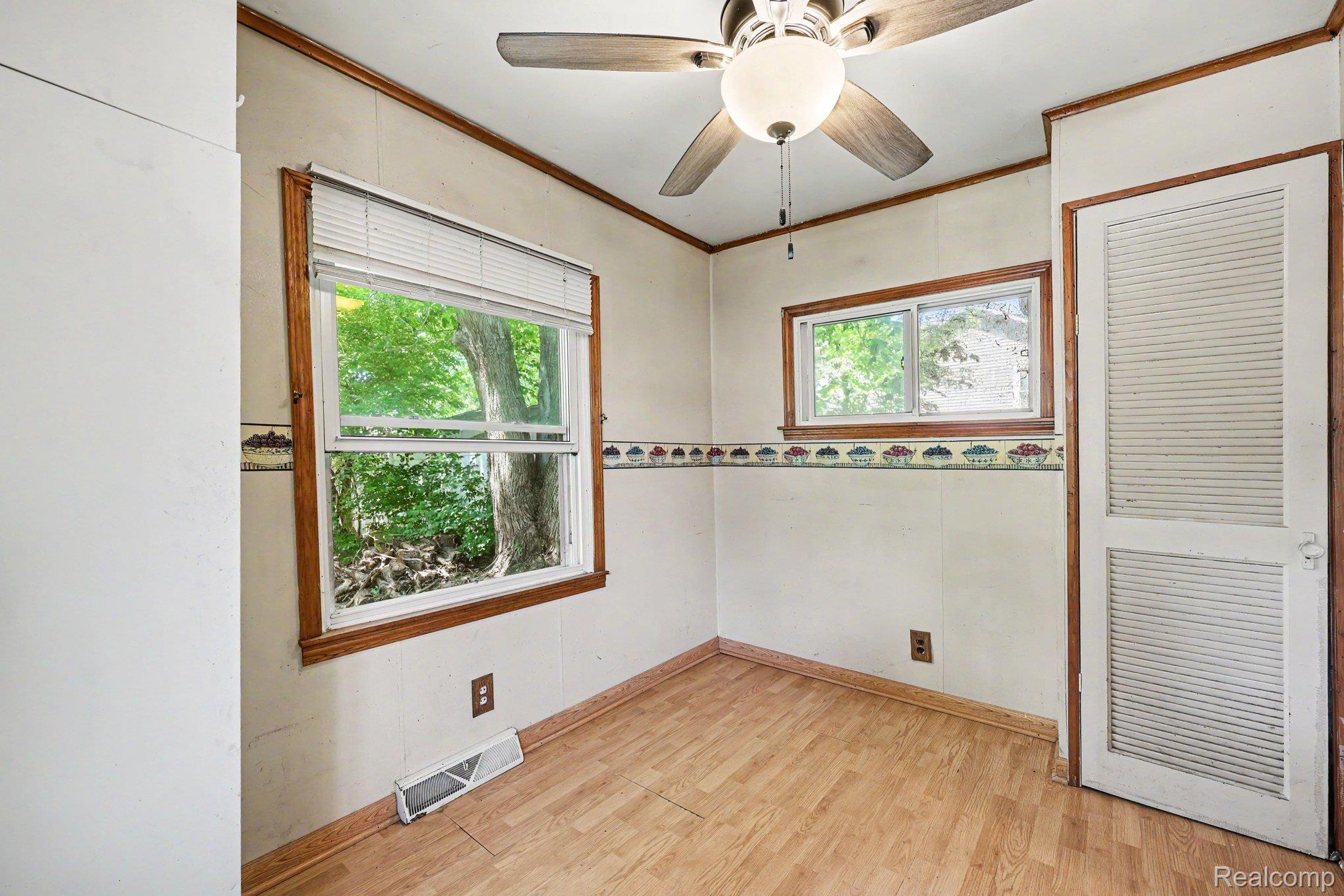 507 Brookside Road Ypsilanti, MI 48197 - Photo 15 of 57 007_file_5550.jpg