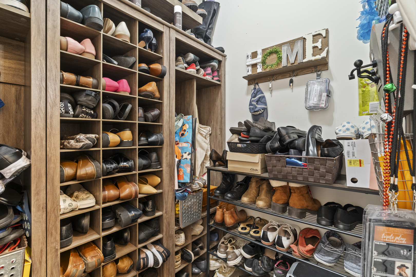 15711 Mueller Way Lockport, IL 60441 - Photo 13 of 37 a store room with lots of different colored cloths