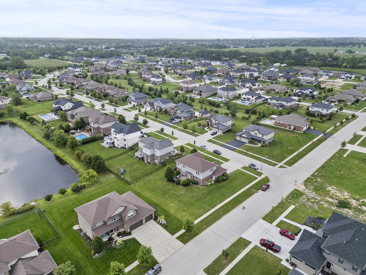 15711 Mueller Way Lockport, IL 60441 - Photo 32 of 37 an aerial view of tennis court