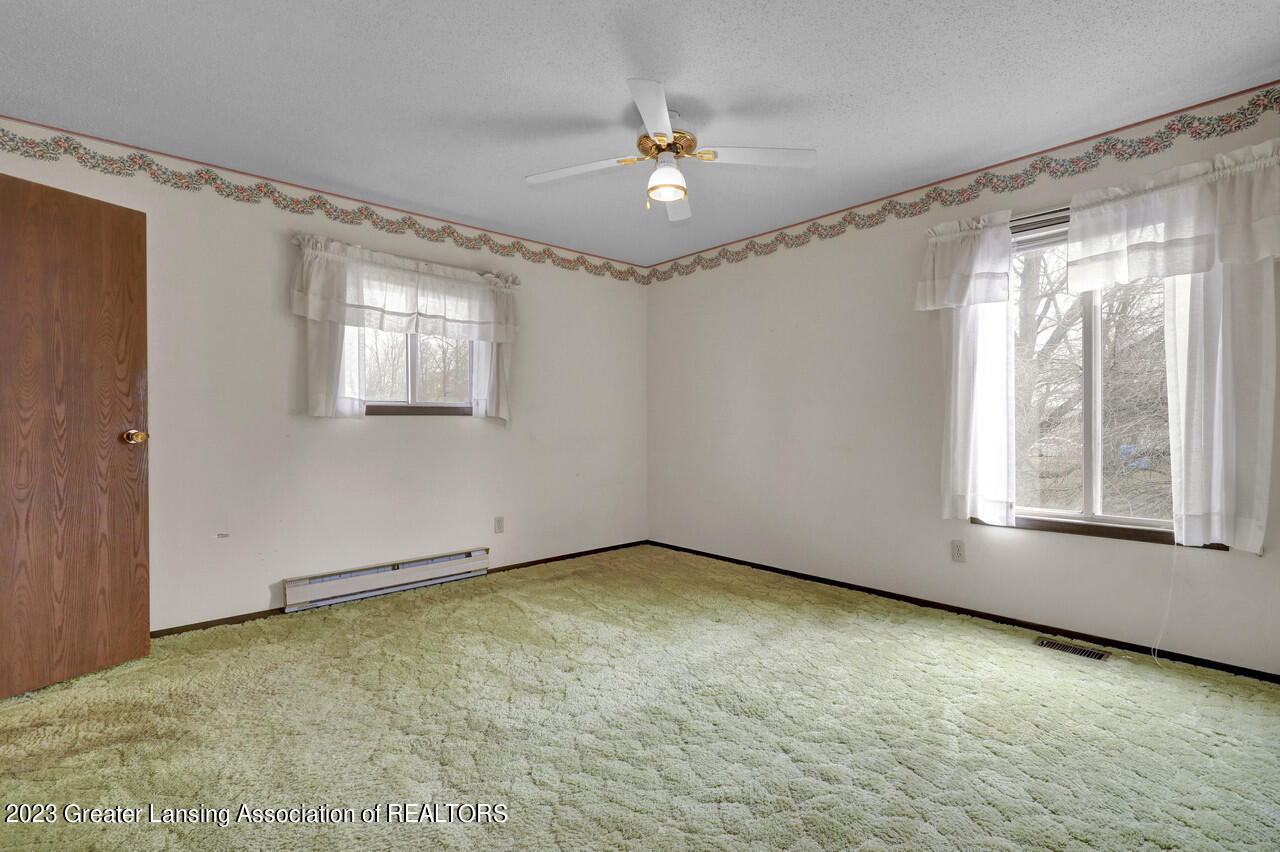 1964 North County Line Road Blanchard, MI 49310 - Photo 12 of 34 Open Ended Media-25-1280