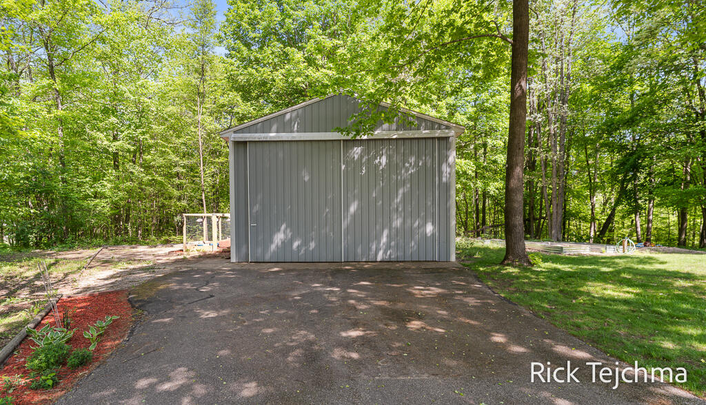 10345 Red Oak Ridge Howard City, MI 49329 - Photo 15 of 80 15