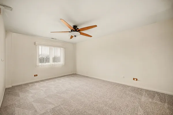 $274,500 | 40 South Main Street, Unit 4A, Glen Ellyn, IL 60137