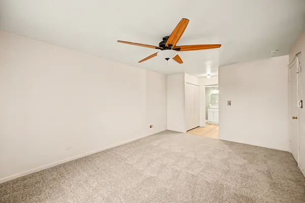 $274,500 | 40 South Main Street, Unit 4A, Glen Ellyn, IL 60137