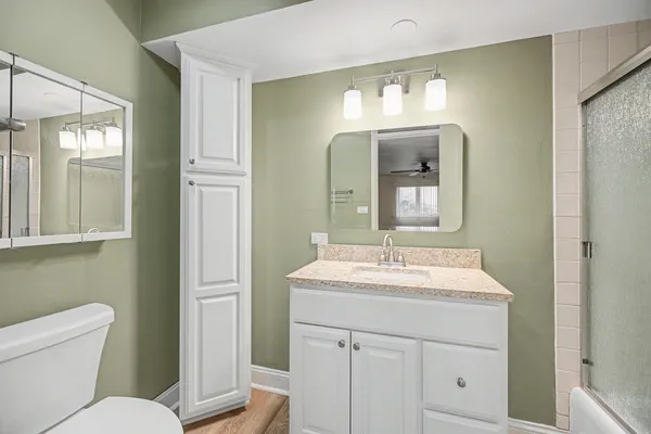 $274,500 | 40 South Main Street, Unit 4A, Glen Ellyn, IL 60137