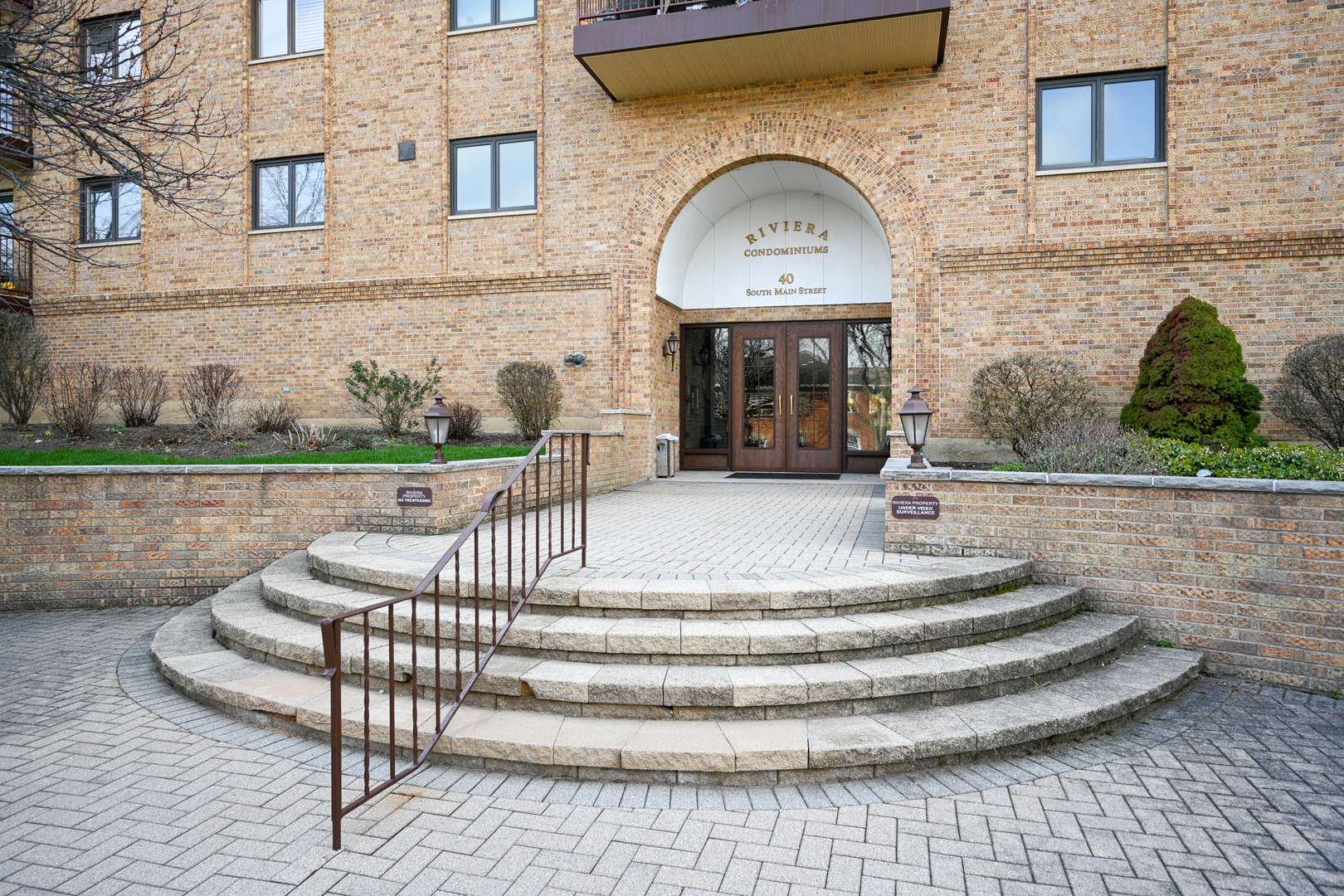 40 South Main Street, Unit 4A Glen Ellyn, IL 60137 - Photo 17 of 25