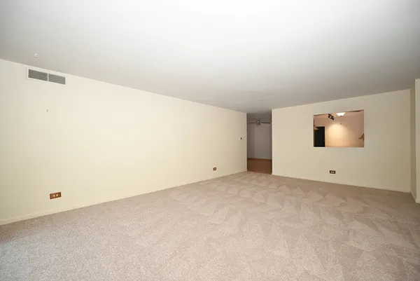 $274,500 | 40 South Main Street, Unit 4A, Glen Ellyn, IL 60137